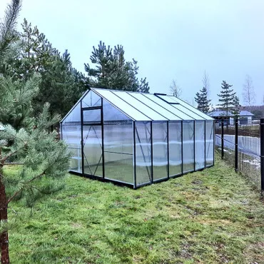 Skleník ROA Classic EHLB 3.0, oranžériového typu, z žiarovo pozinkovanej ocele a 8 mm komôrkového polykarbonátu, mimoriadne odolný